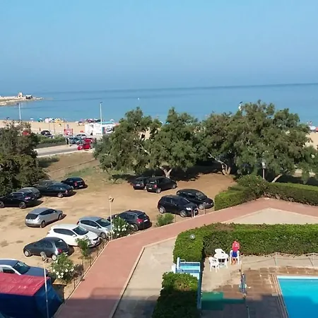 In Con Terrazza E Vista Mare *